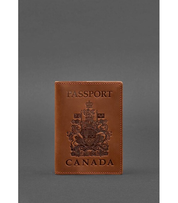 Кожаная обложка для паспорта с канадским гербом светло-коричневая Crazy Horse фото, картинка, изображение