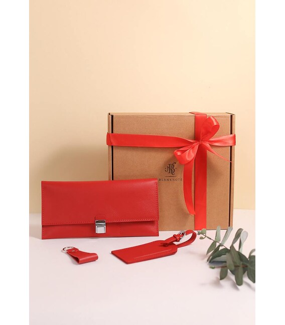 Набор кожаных аксессуаров для путешественника Сантьяго фото, картинка, изображение