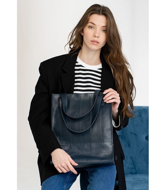 Кожаная женская сумка шоппер Бэтси темно-синий краст фото, картинка, изображение