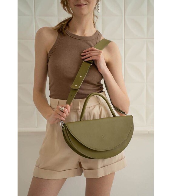 Женская кожаная сумка Сhris maxi оливковая фото, картинка, изображение