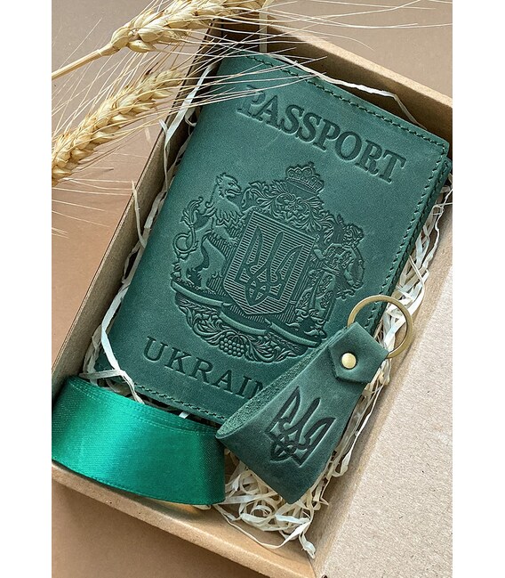 Подарочный набор кожаных аксессуаров с украинской символикой зеленый фото, картинка, изображение