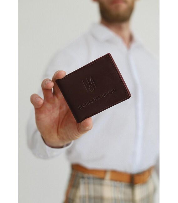 Кожаная обложка для разрешения на оружие темно-коричневая фото, картинка, изображение