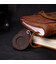 Надежный брелок-держатель для Apple AirTag из винтажной кожи GRANDE PELLE 11615 Коричневый фото, картинка, изображение