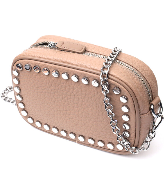 Женская кожаная сумка декорированная металлическими кнопками Vintage 22335 Бежевая фото, картинка, изображение